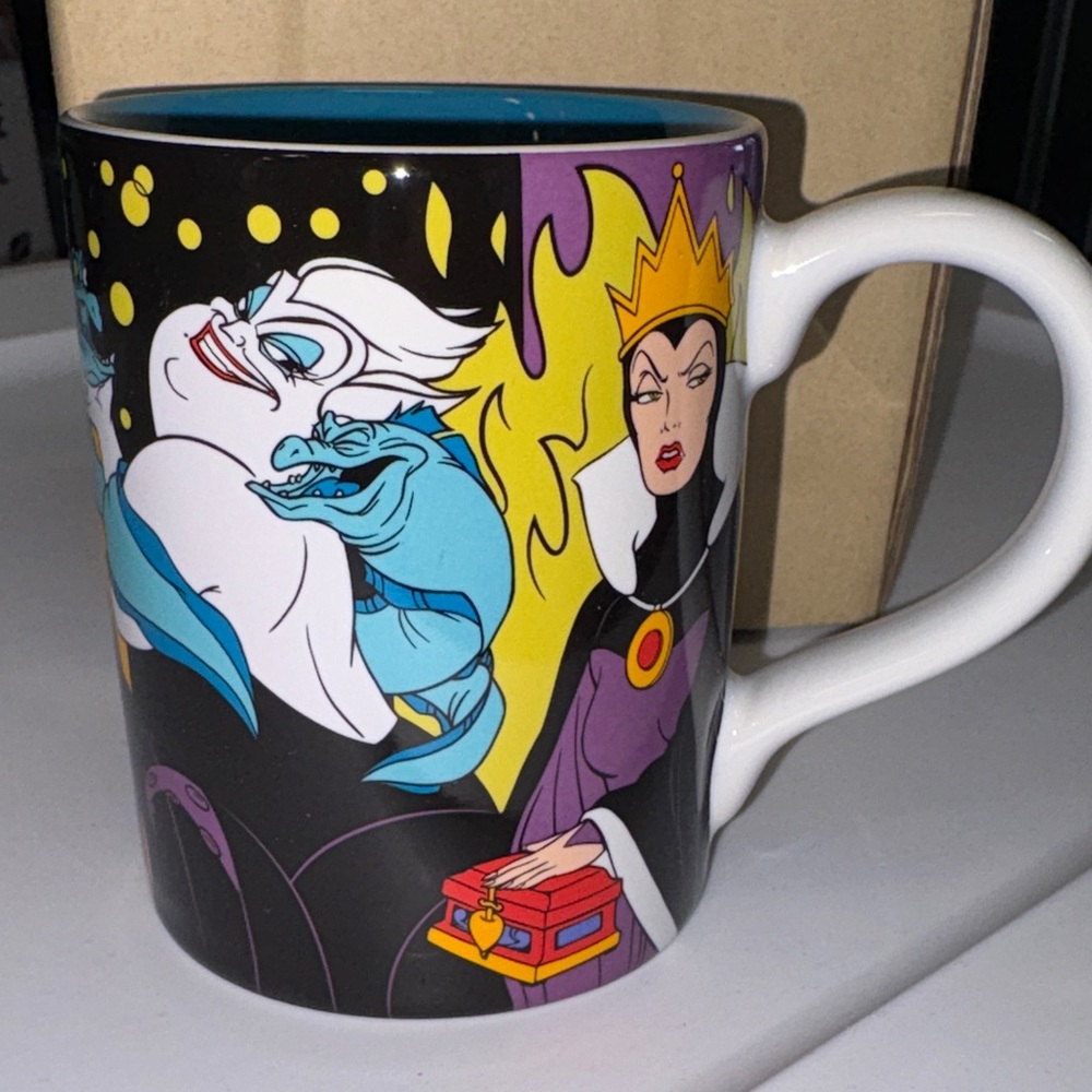 NEW Disney Villains Mug Cup Maleficent Ursula The Queen of Hearts Evil Queen